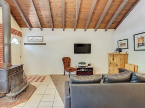 2 Mi to Big Bear Lake: Family-friendly Cabin