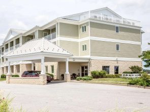 Island Inn & Suites, an Ascend Collection Hotel