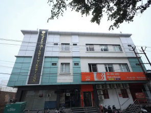 Radha Bihari Nikunj Inn & Restaurant