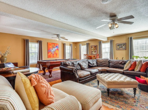 Charleston Home: Game Room, Large Deck & 2 Grills!