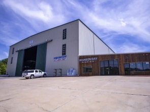 Afternoon Delight 2 Bedroom Condo by Redawning