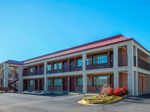Red Roof Inn & Suites Scottsboro