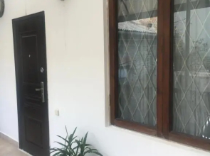 Guest house on ulitsa Ardzinba 84