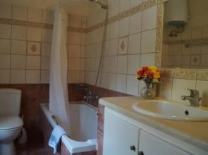 Villa Olive Press & The Cottage