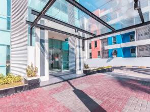 OYO Flagship 1170 The Habitat Karawaci