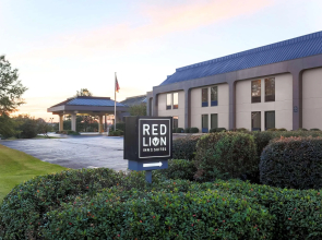 Red Lion Inn and Suites Hattiesburg