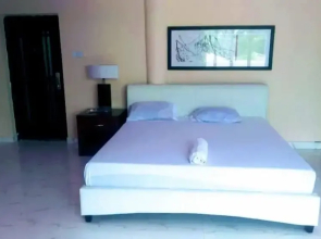 Sonnys Inn And Car Rentals