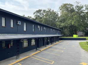 BlueGem Motel