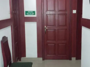 Collection O Al Noor Residency