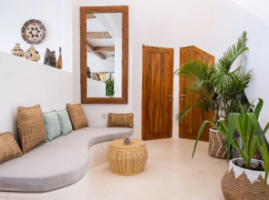 NEW ! Stunning 4BR Jungle View Villa in Lovina