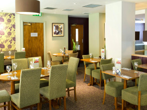 Premier Inn Glasgow City - George Square