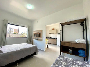 Loft amplo e confortável - Praia de Bombinhas - 1 dorm até 4 pessoas