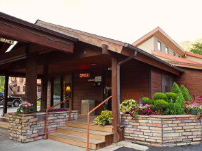 Glenwood Springs Cedar Lodge