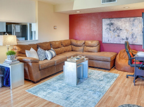 1 Mi to Unm: Convenient Albuquerque Townhome!