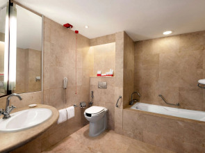 Ramada Plaza by Wyndham Dubai Deira