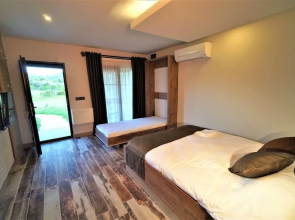 Milyos Hotel