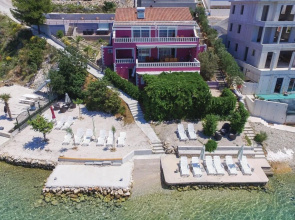 Beautiful Home in Zatoglav With Jacuzzi, Wifi and 4 Bedrooms