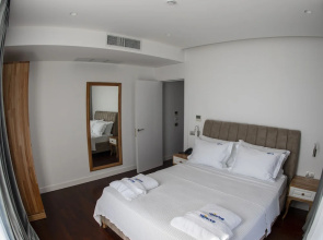 Harbour Hotel