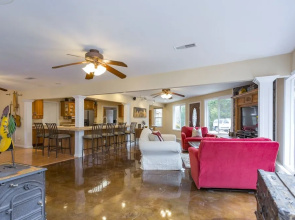Grand Dream Vacation Home in Nashville 7+ beds!