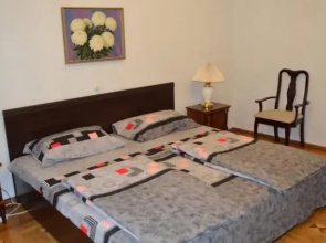 Apartment on Teryan Street