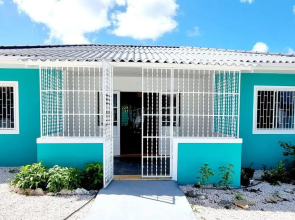3-Bedroom villa - Very close to Mambo Beach or Willemstad - 3 min drive