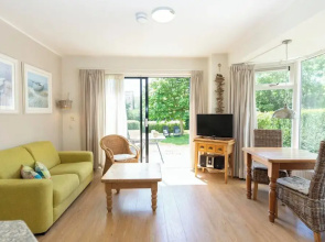 Cozy Texel Retreat With Garden