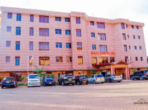 Maxland Hotel Juja