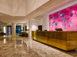 Eatons Hill Hotel