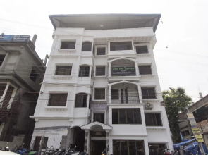 OYO 14200 Hotel Oasis