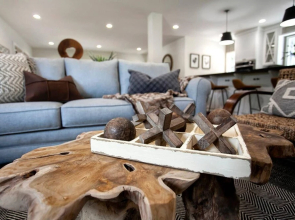 The Mission Rock House - Historic DT Fayetteville Home - HOT Tub!