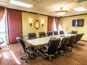 Holiday Inn Newark International Airport by IHG