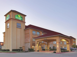 La Quinta Inn & Suites Garland Harbor Point