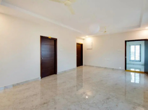 Lavish Suites by OYO Rooms