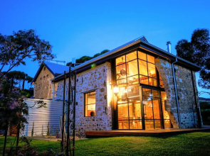 Old Chaff Mill Retreat - - luxury vineyard accommodation