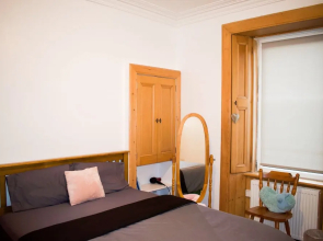 Traditional 1 Bedroom Colony Flat in Edinburgh