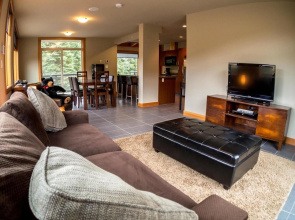 Kookaburra Lodge #203 By Bear Country