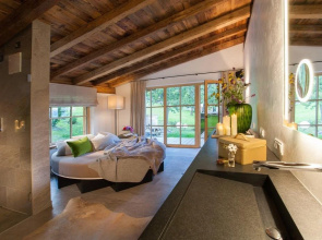 ASTER Boutique Hotel & Chalets