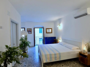 Charming, Spacious 3-bedroom Townhouse