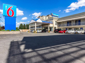 Motel 6 Elizabeth, NJ - Newark Liberty Intl Airport