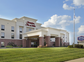 Hampton Inn & Suites Madisonville