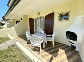 Modern Villa With Pool and Private Garden