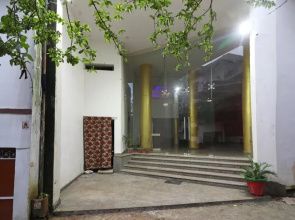 OYO 16395 Hotel G K Palace