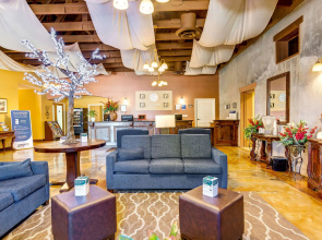 Comfort Inn Pomona near Fairplex