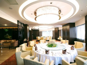 Xi Chang MinShan Hotel