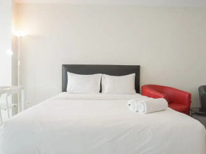 Comfort and Homey Studio at Green Sedayu Apartment