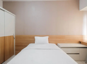Modern Studio with Great Lake View at Springlake Summarecon Apartment