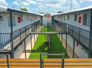 Nashville Hideaway: Close To Music And Fun 2 Bedroom Home