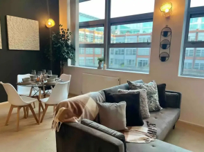 Host Stay Great Hampton Apartment