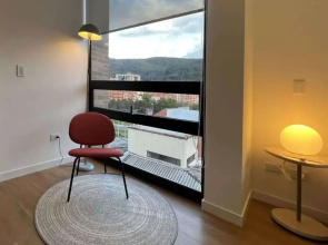 w Warm Modern Loft in the Heart of Bogot