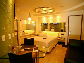 Tropicos Motel
